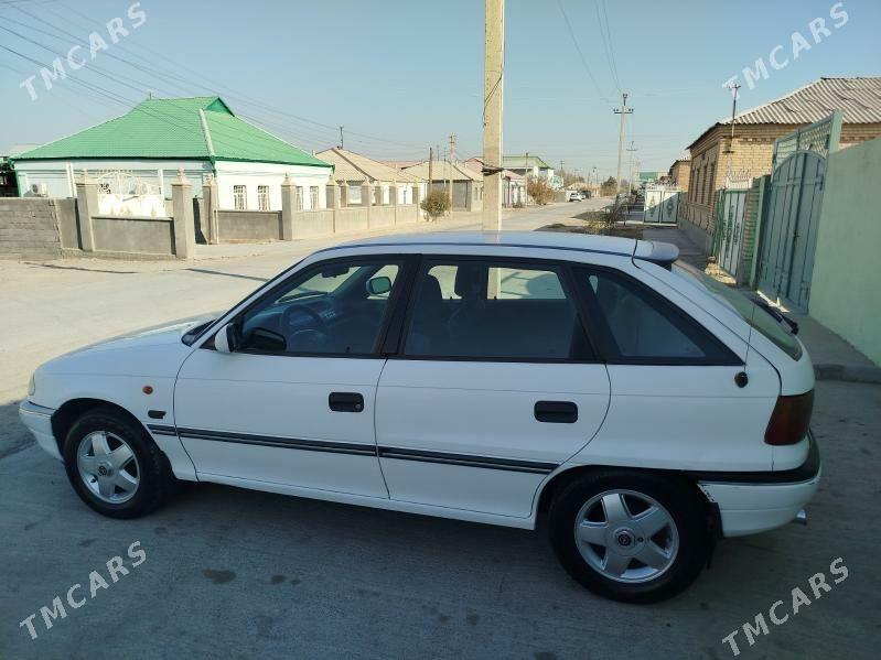 Opel Astra 1994 - 50 000 TMT - Ак-Бугдайский этрап - img 2