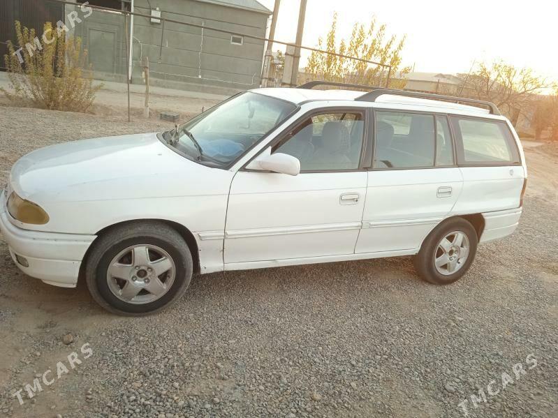 Opel Astra 1995 - 42 000 TMT - Мары - img 4