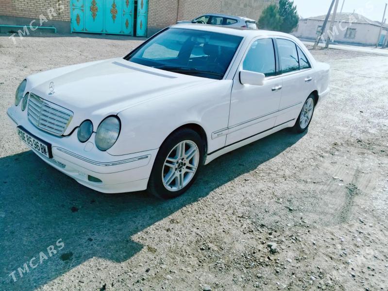Mercedes-Benz E320 2001 - 110 000 TMT - Gyzylarbat - img 2