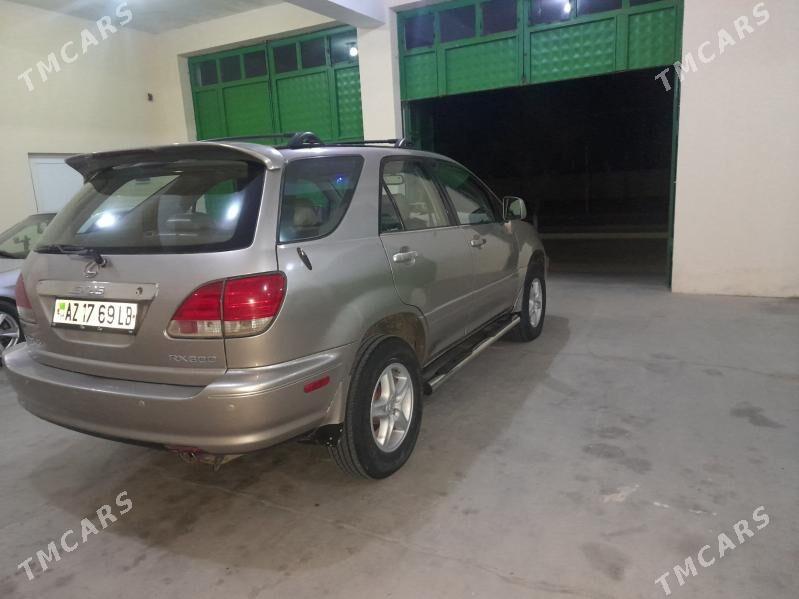 Lexus RX 300 2002 - 180 000 TMT - Сакар - img 4