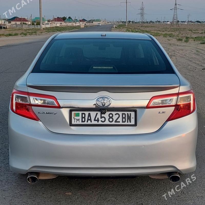 Toyota Camry 2012 - 185 000 TMT - Джебел - img 5