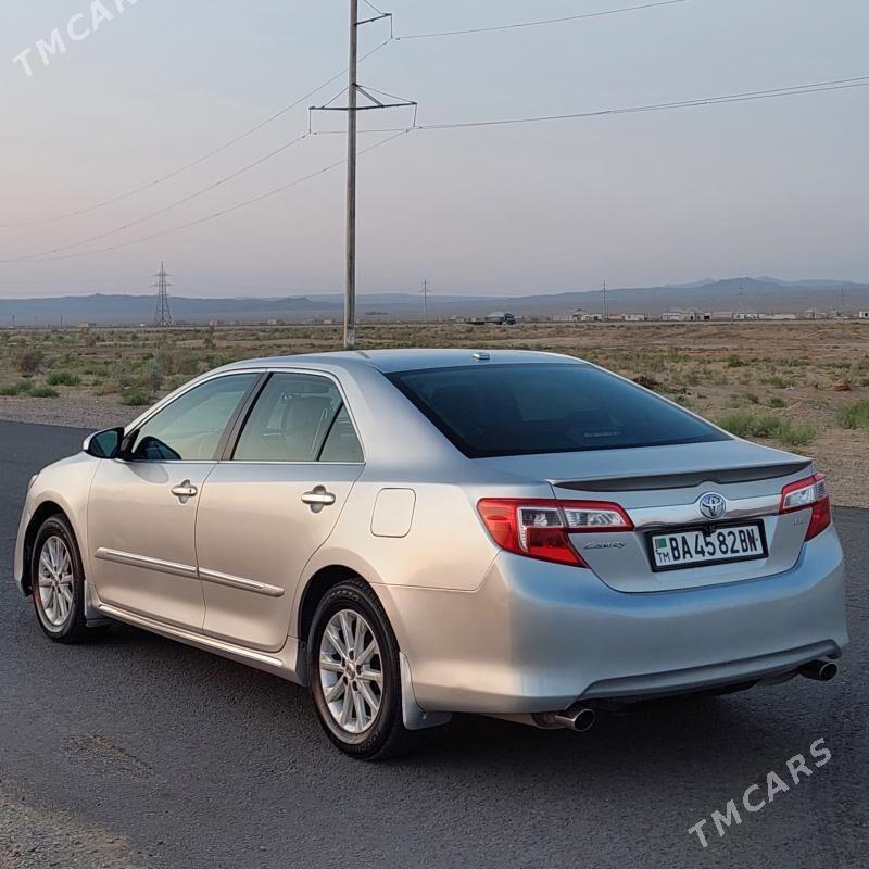 Toyota Camry 2012 - 185 000 TMT - Джебел - img 9