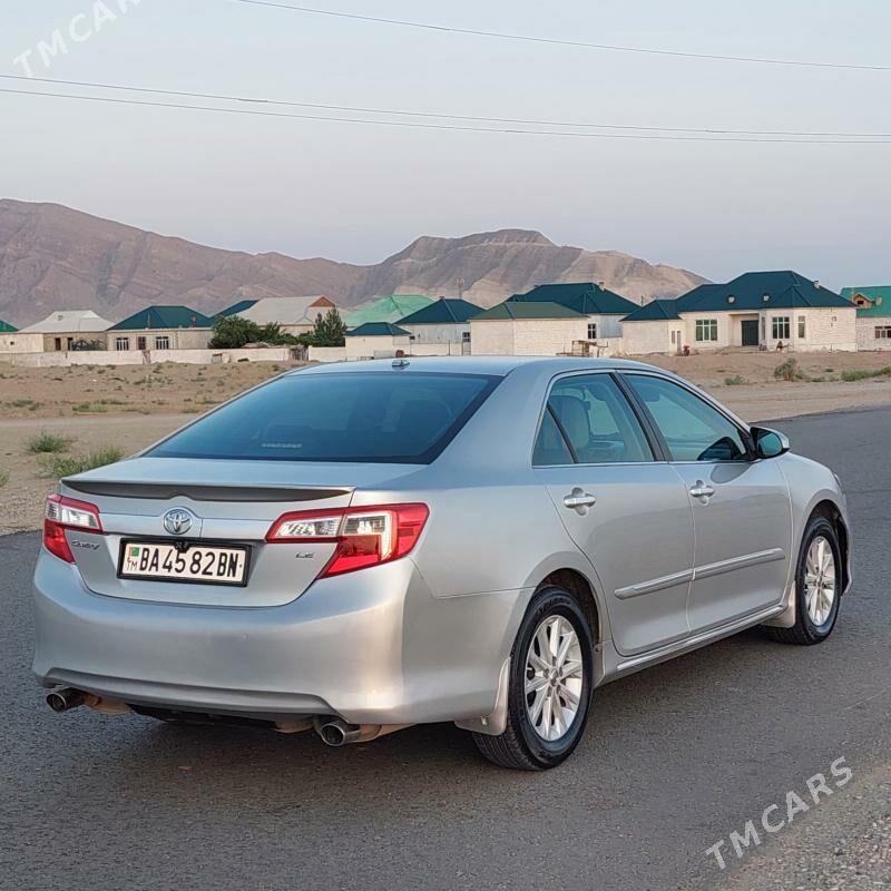 Toyota Camry 2012 - 185 000 TMT - Джебел - img 7