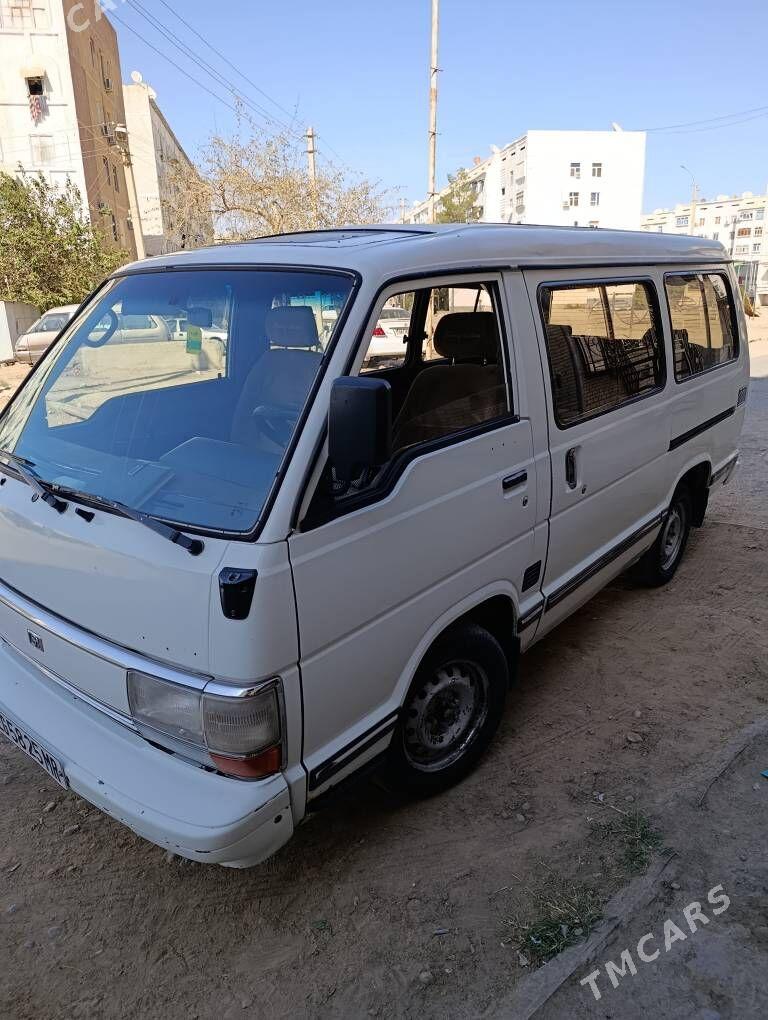 Toyota Hiace 1993 - 58 000 TMT - Мары - img 5