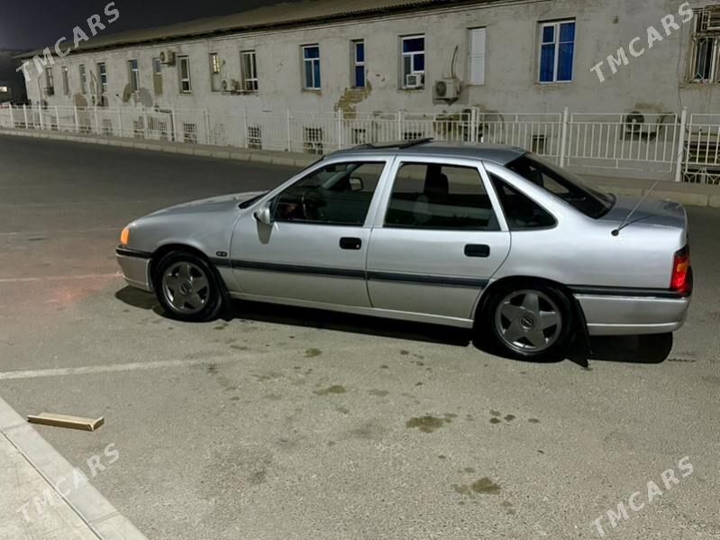Opel Vectra 1991 - 54 000 TMT - Мары - img 3