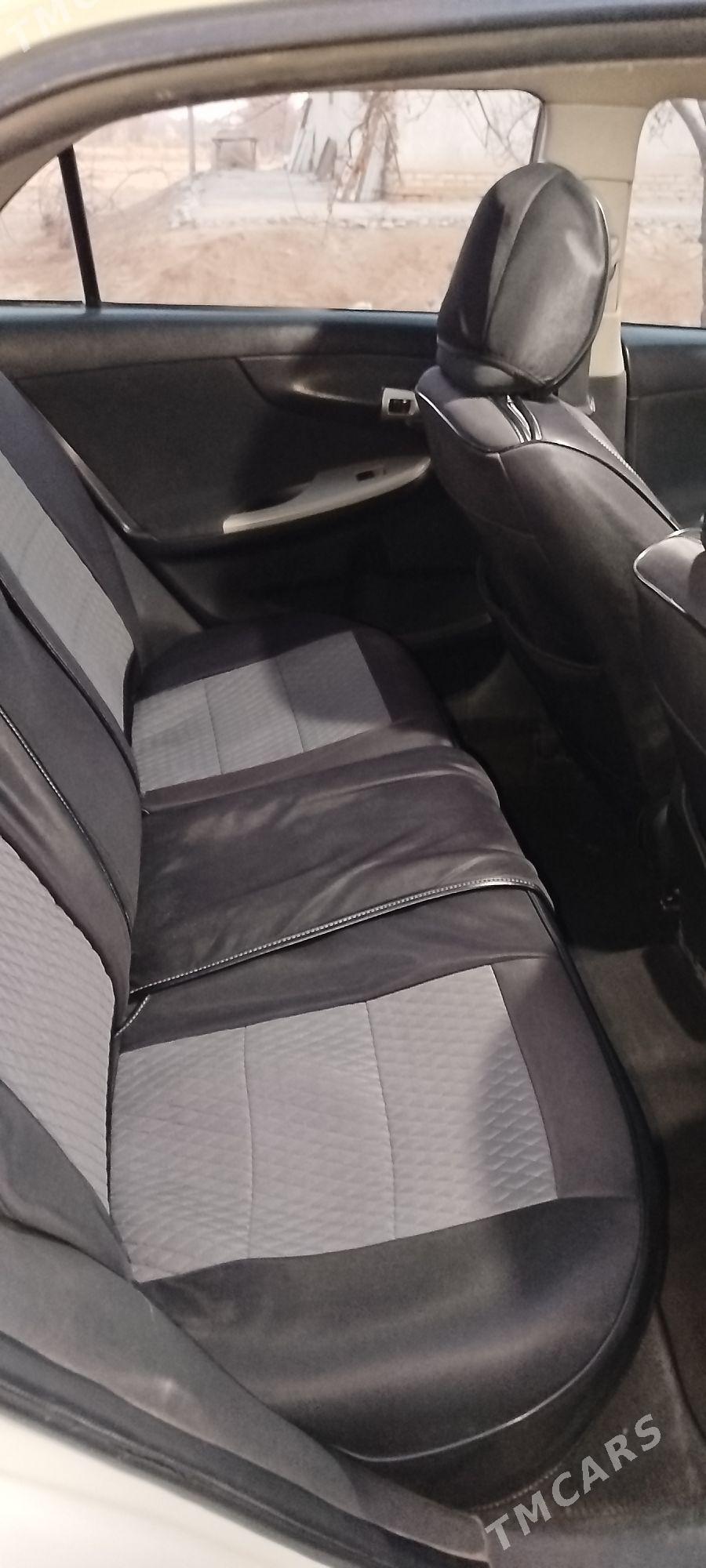 Toyota Corolla 2010 - 152 000 TMT - Дашогуз - img 4