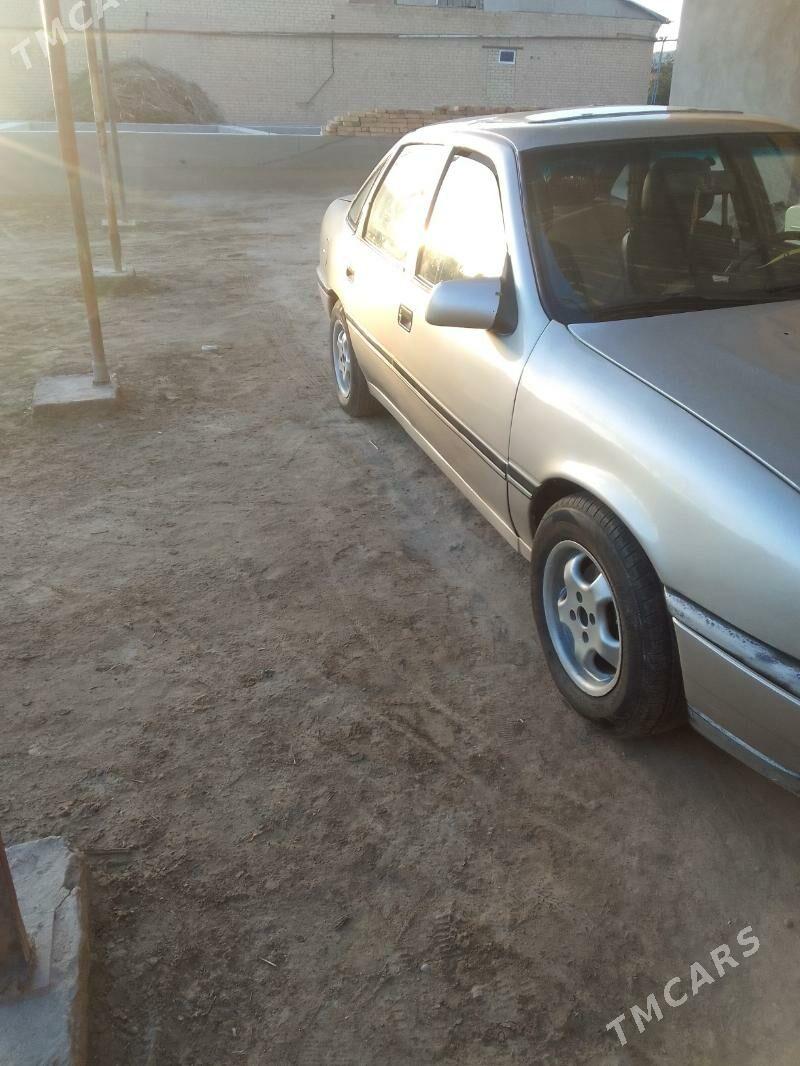 Opel Vectra 1991 - 26 000 TMT - Сакар - img 5