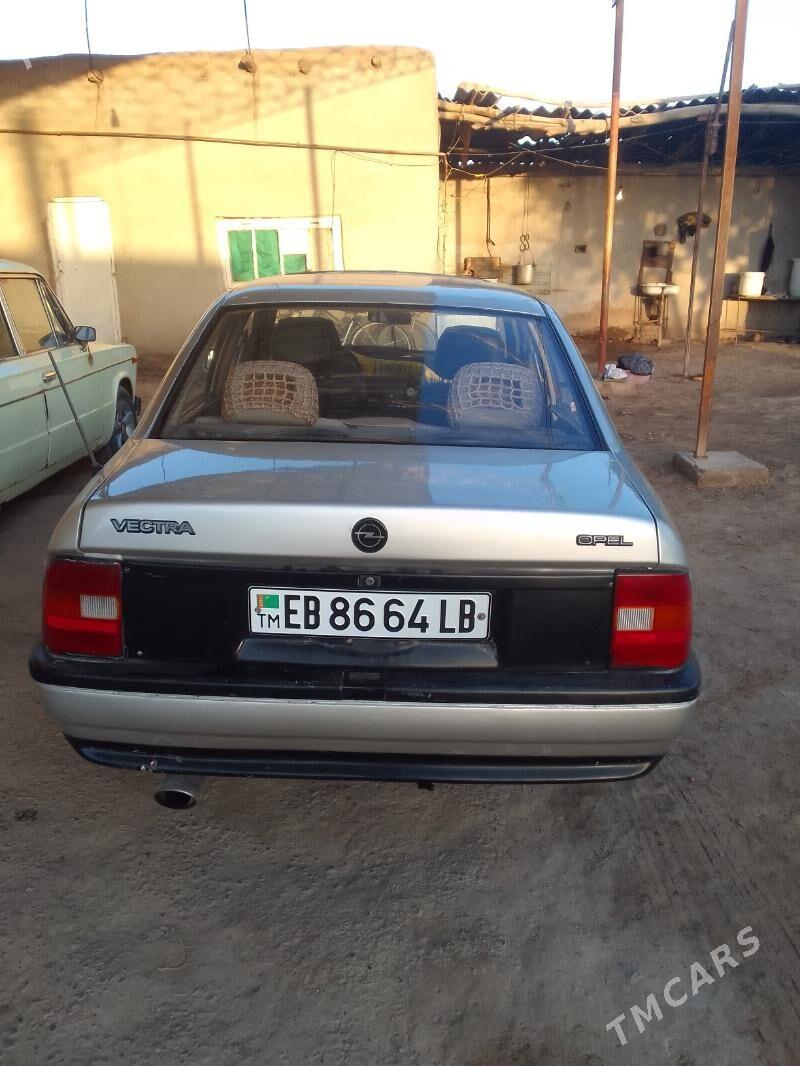 Opel Vectra 1991 - 26 000 TMT - Сакар - img 3