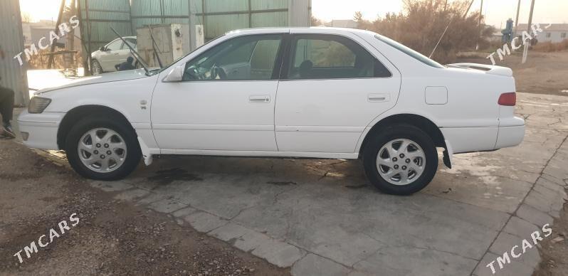 Toyota Camry 2000 - 120 000 TMT - Ýolöten - img 3