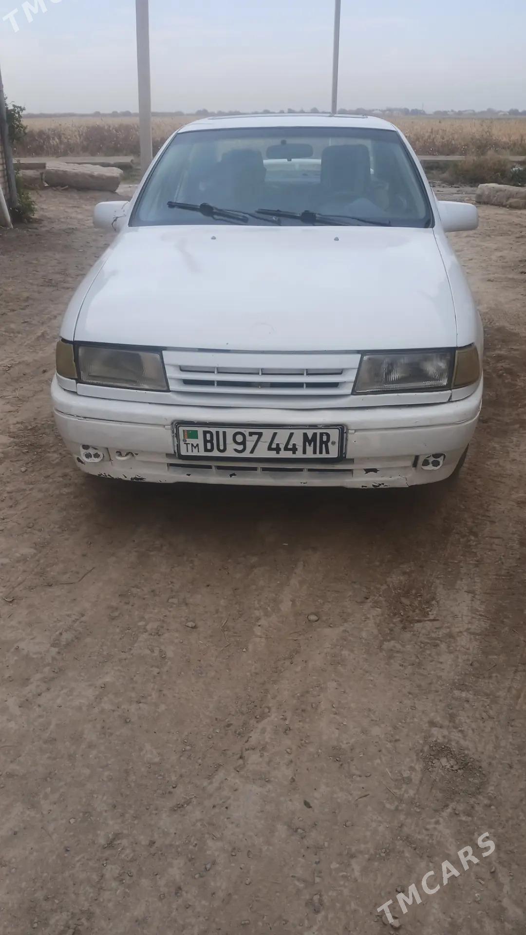 Opel Vectra 1992 - 25 000 TMT - Mary - img 2