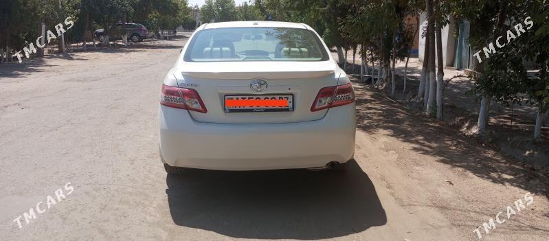 Toyota Camry 2011 - 240 000 TMT - Дашогуз - img 2