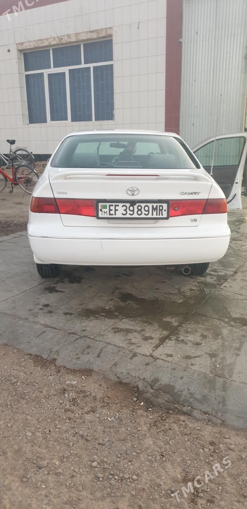 Toyota Camry 2000 - 120 000 TMT - Ýolöten - img 4