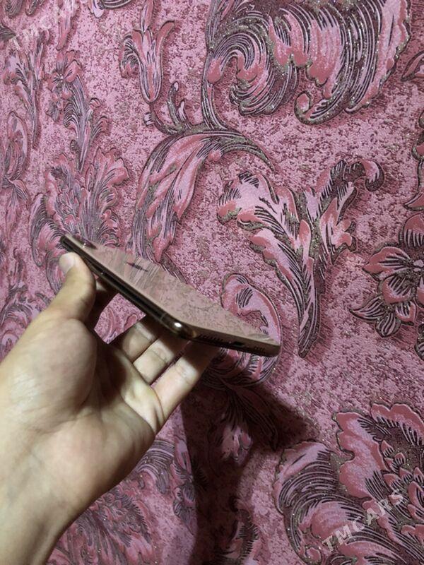 iPhone Xs Max - Mary - img 3