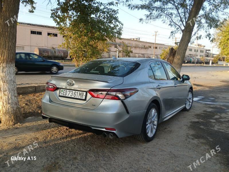 Toyota Camry 2022 - 285 000 TMT - Baýramaly - img 4