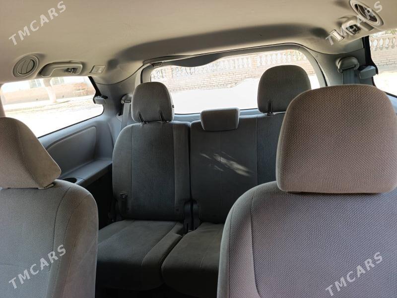 Toyota Sienna 2017 - 370 000 TMT - Керки - img 6