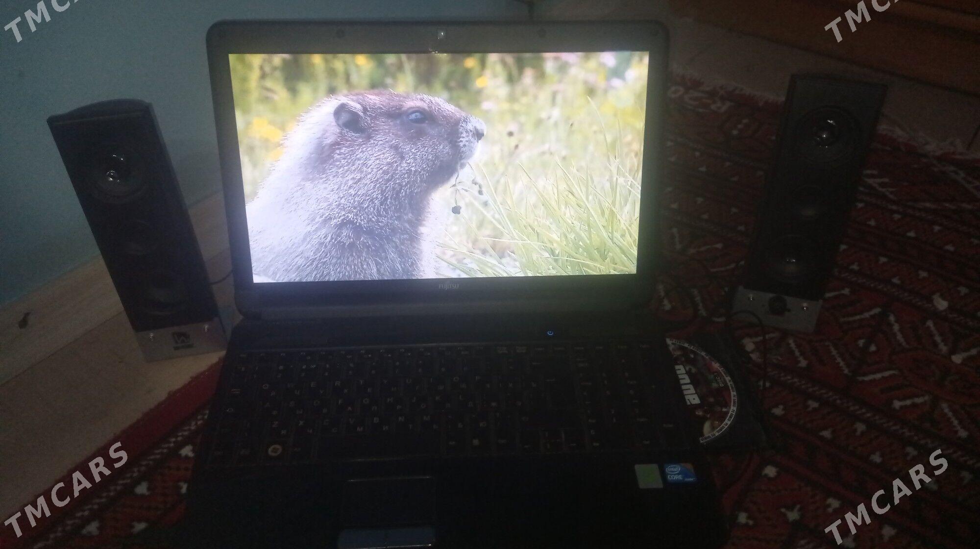 Nowtbuk Fujitsu - Görogly (Tagta) - img 1