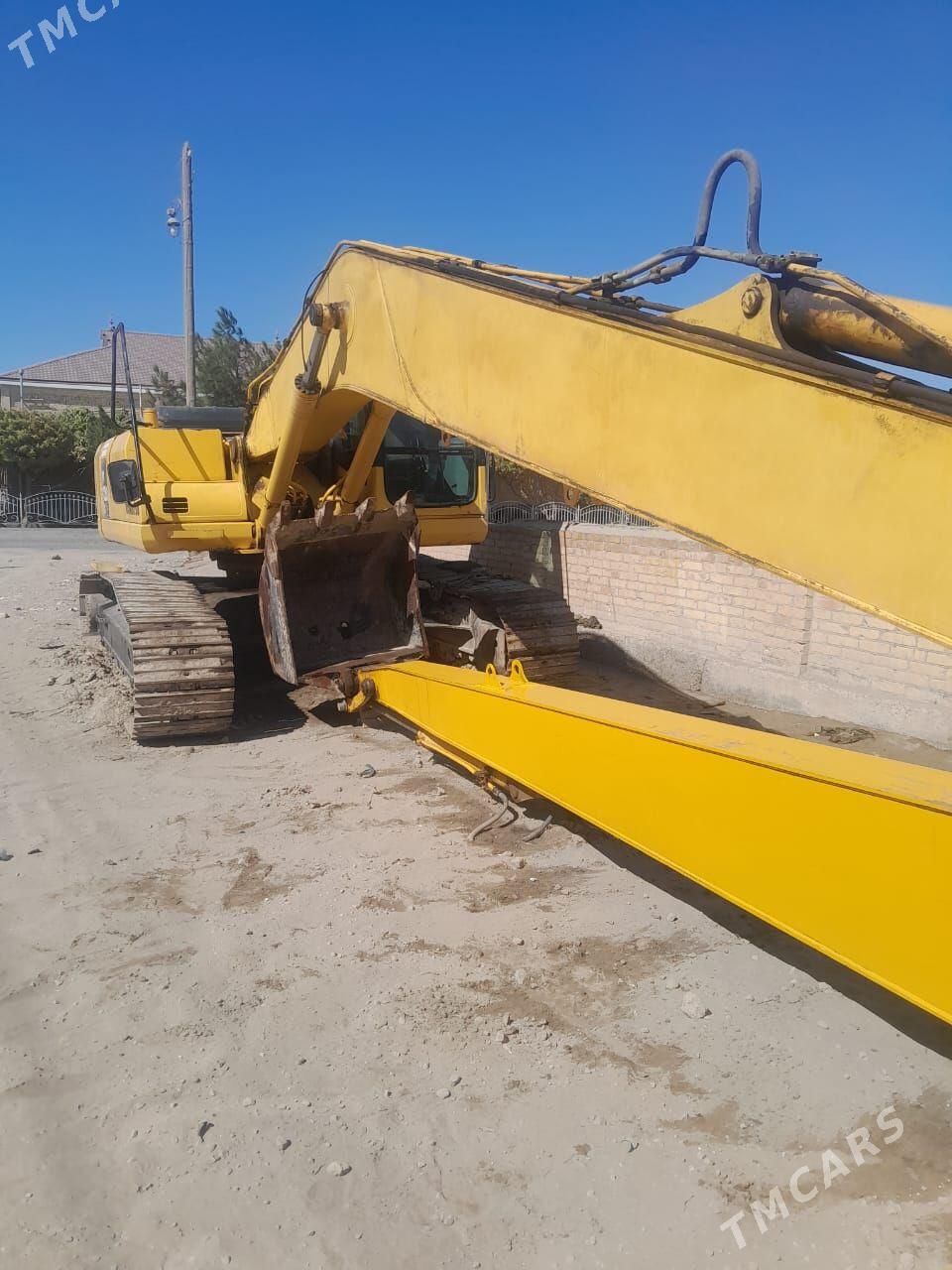 Komatsu PC200LC-8 2012 - 2 800 000 TMT - Фарап - img 4