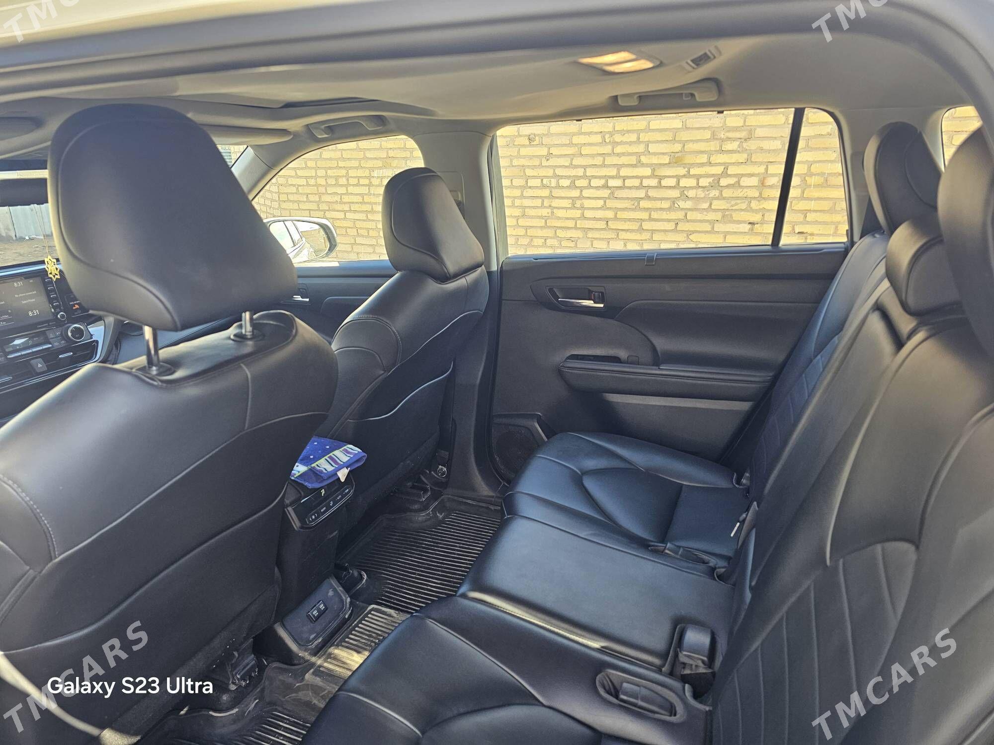 Toyota Highlander 2021 - 580 000 TMT - Ашхабад - img 4