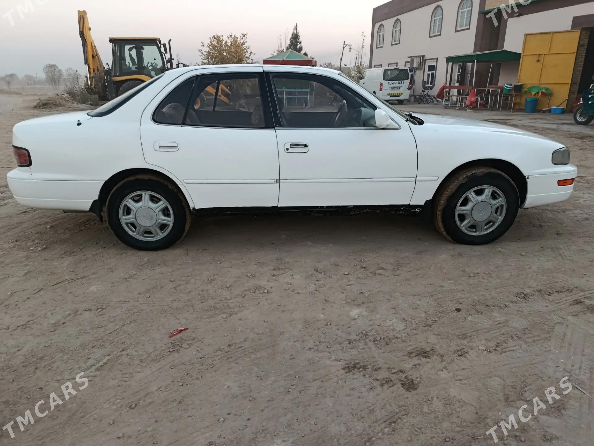 Toyota Camry 1994 - 80 000 TMT - Ходжамбаз - img 4