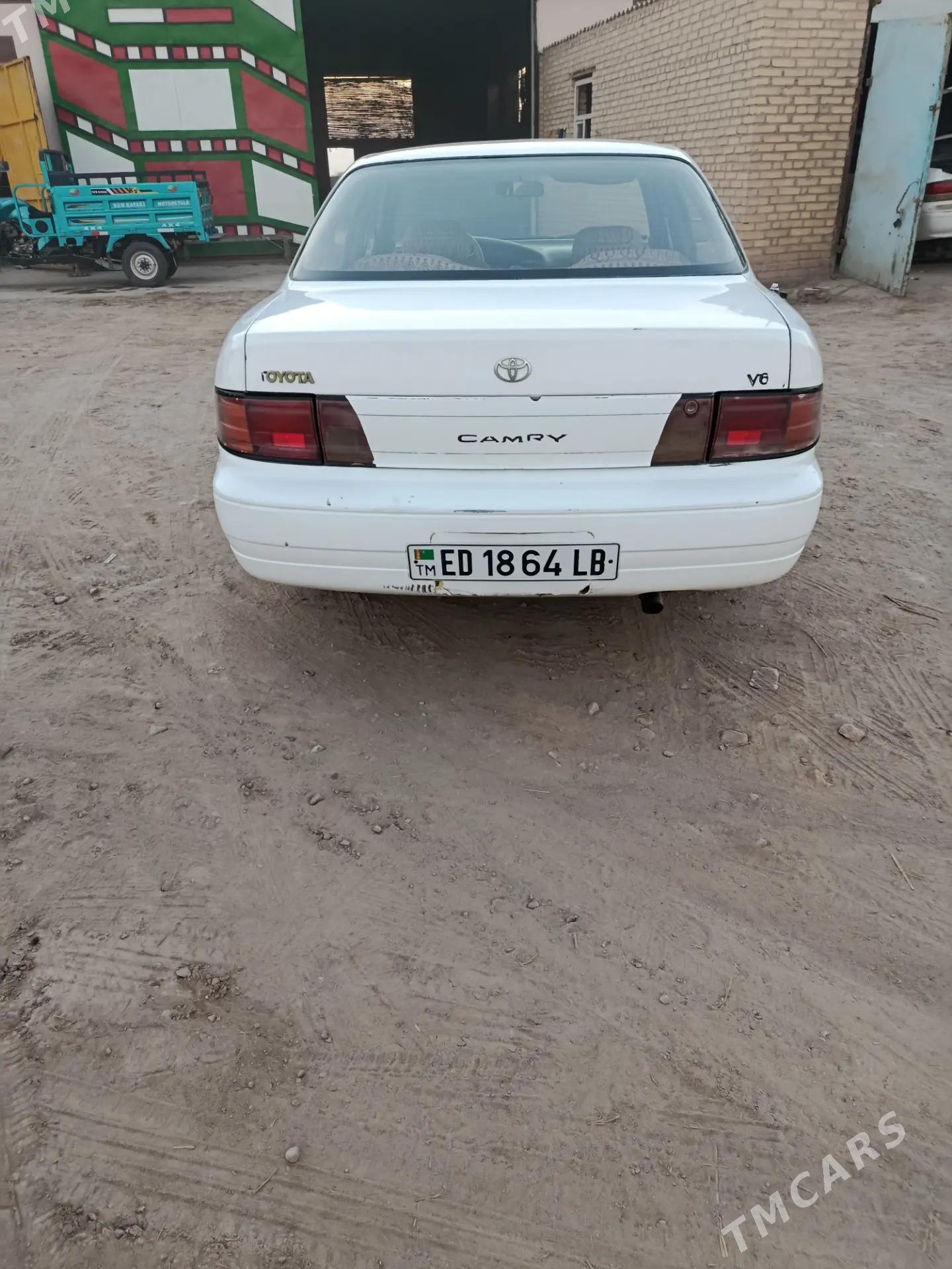 Toyota Camry 1994 - 80 000 TMT - Ходжамбаз - img 3