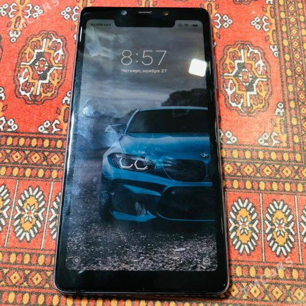 Mi 8 SE - Мары - img 1