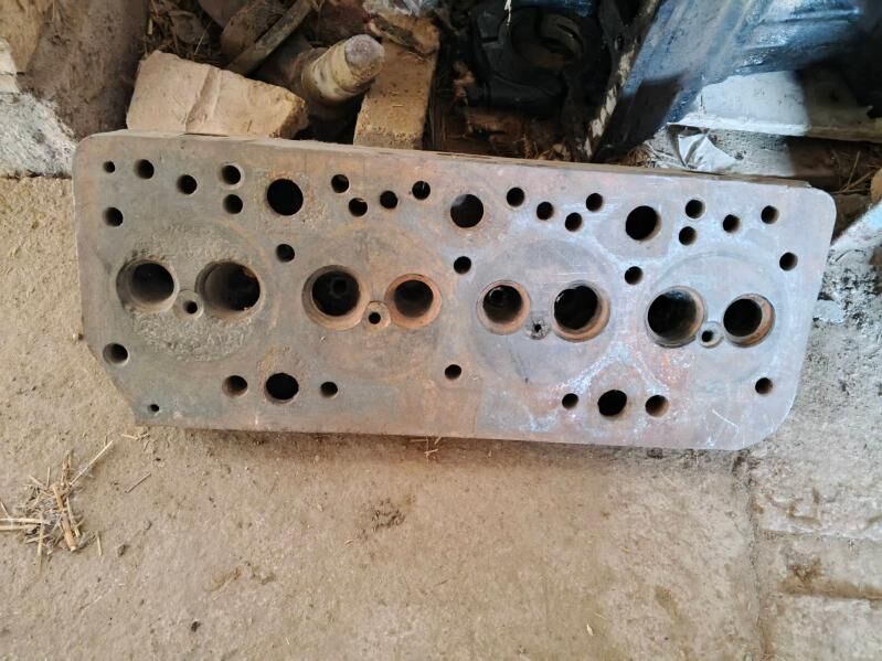 mtz galowka 700 TMT - Ýaşlyk - img 3