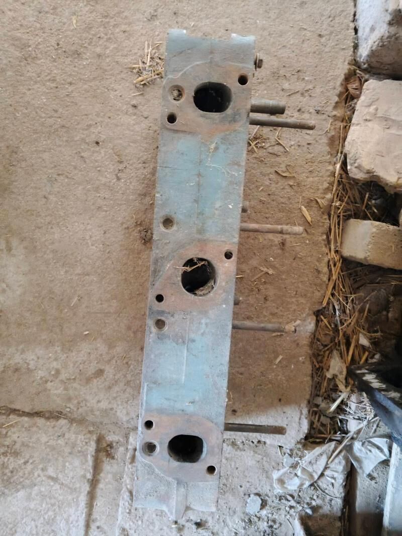 mtz galowka 700 TMT - Ýaşlyk - img 2