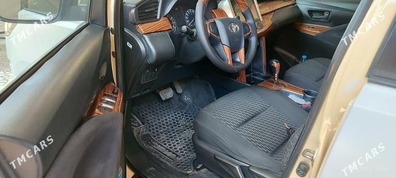 Toyota Innova 2020 - 245 000 TMT - Туркменабат - img 6