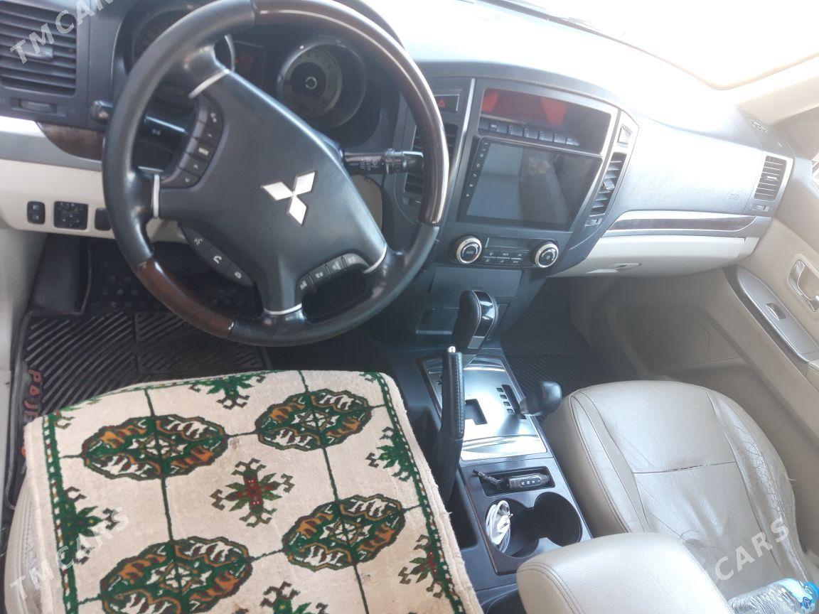 Mitsubishi Pajero 2013 - 250 000 TMT - Türkmenbaşy - img 7