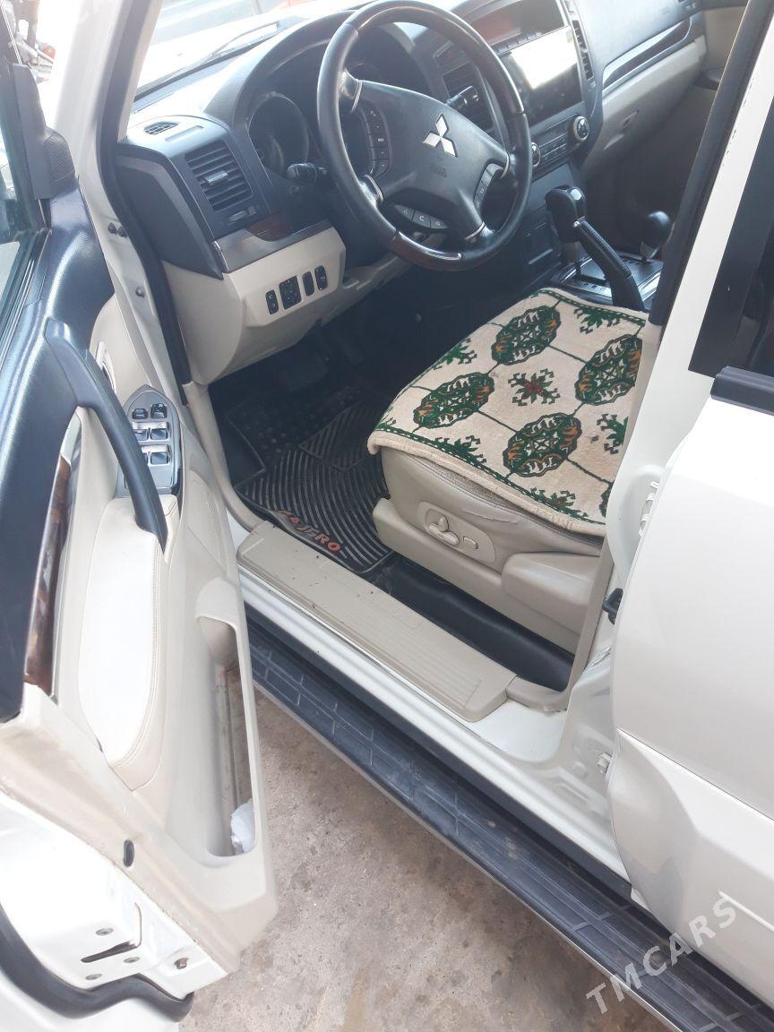 Mitsubishi Pajero 2013 - 250 000 TMT - Türkmenbaşy - img 6