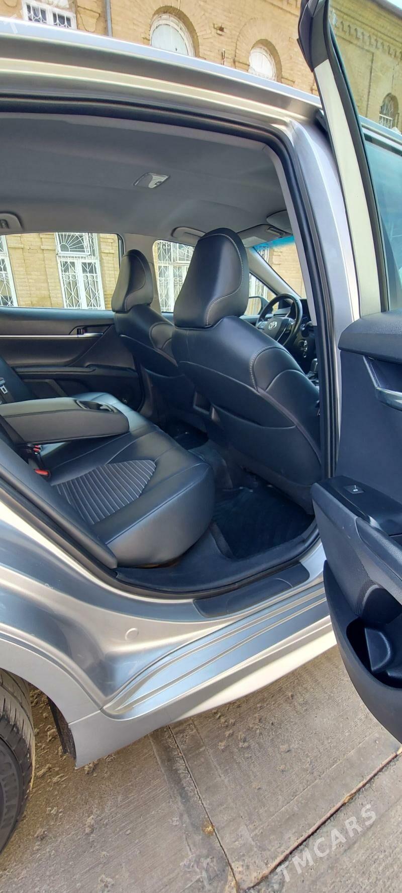 Toyota Camry 2019 - 279 000 TMT - Мары - img 9