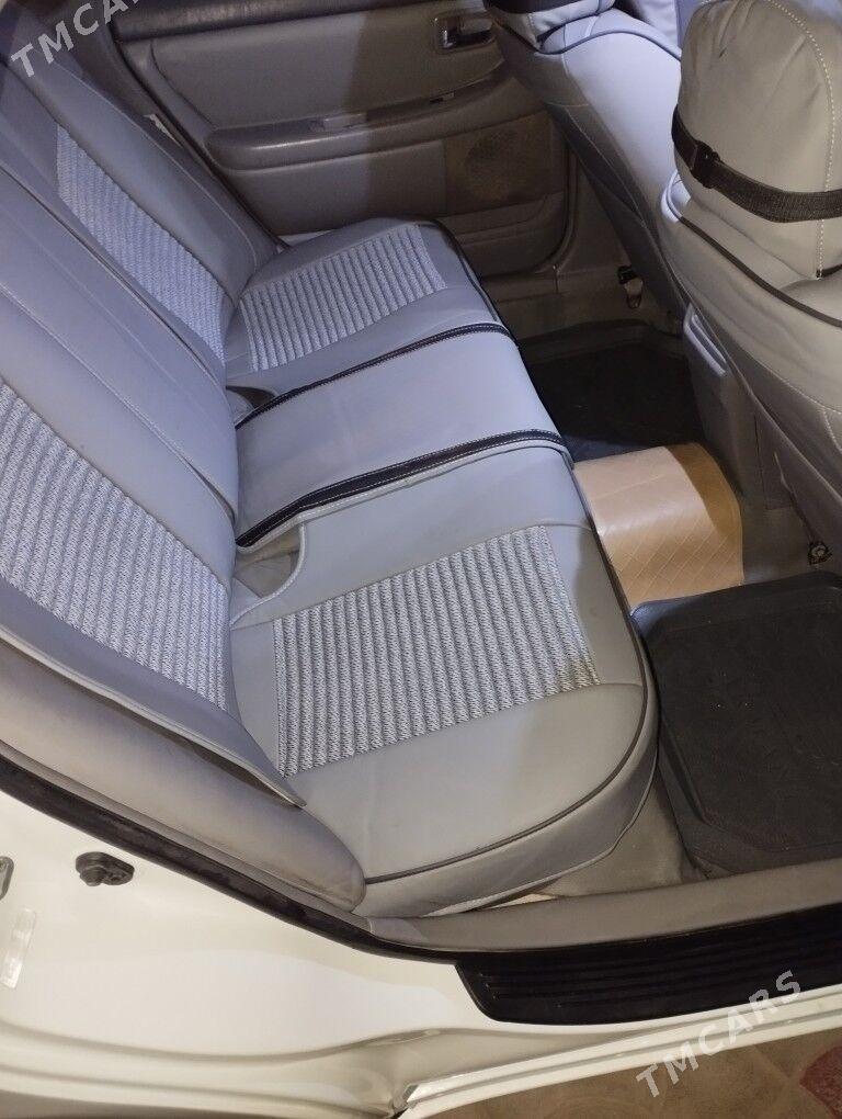Toyota Avalon 2000 - 140 000 TMT - Saýat - img 2