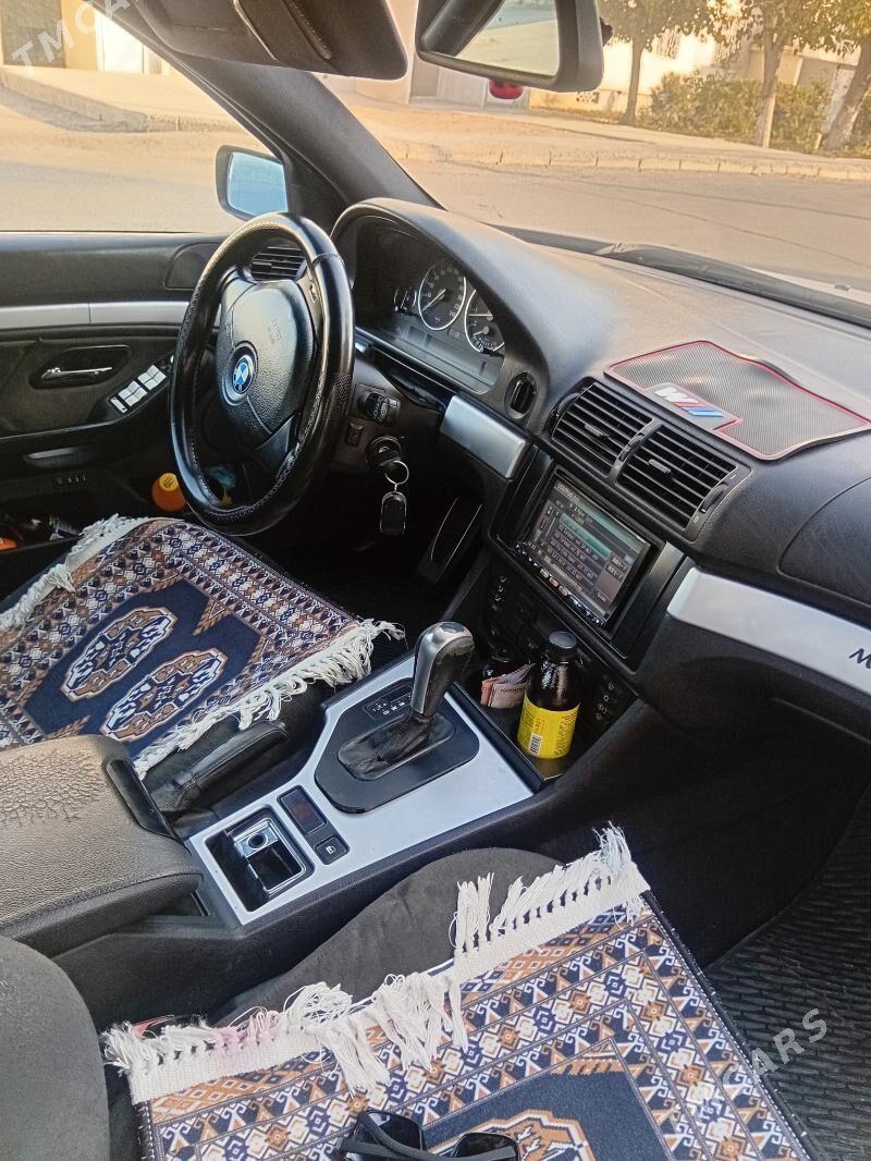 BMW E39 2001 - 118 000 TMT - Aşgabat - img 5