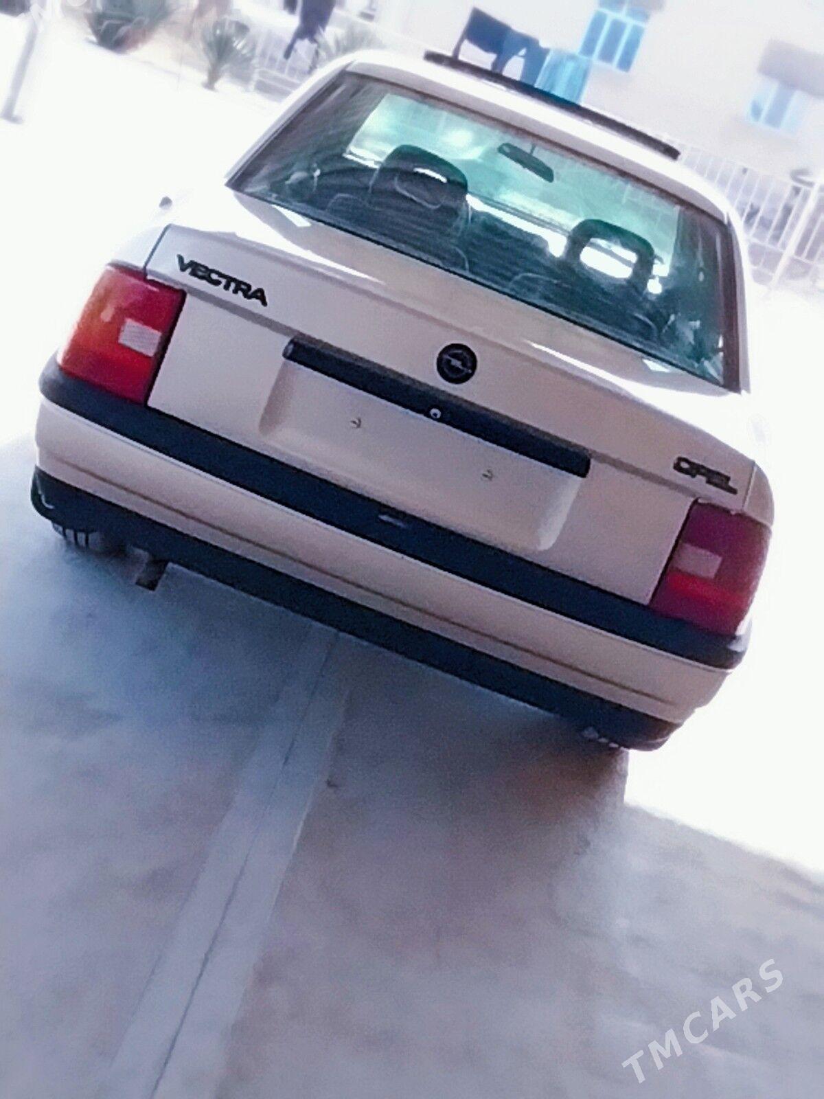 Opel Vectra 1992 - 35 000 TMT - Сакарчага - img 1