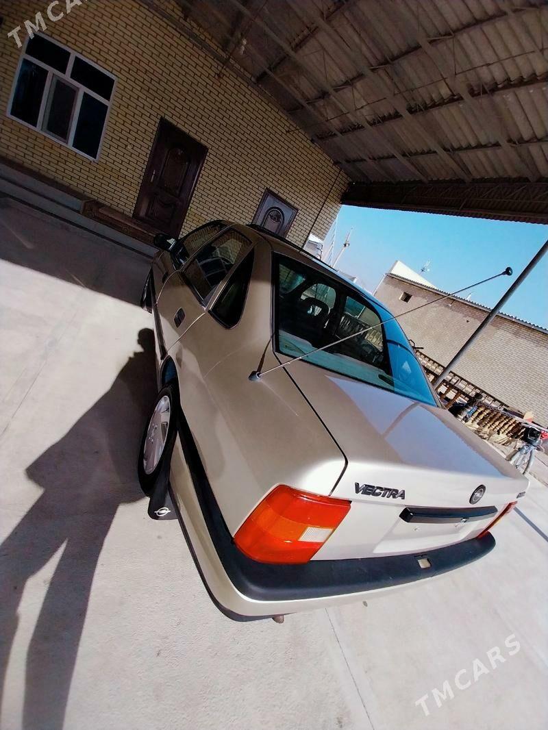 Opel Vectra 1992 - 35 000 TMT - Сакарчага - img 3