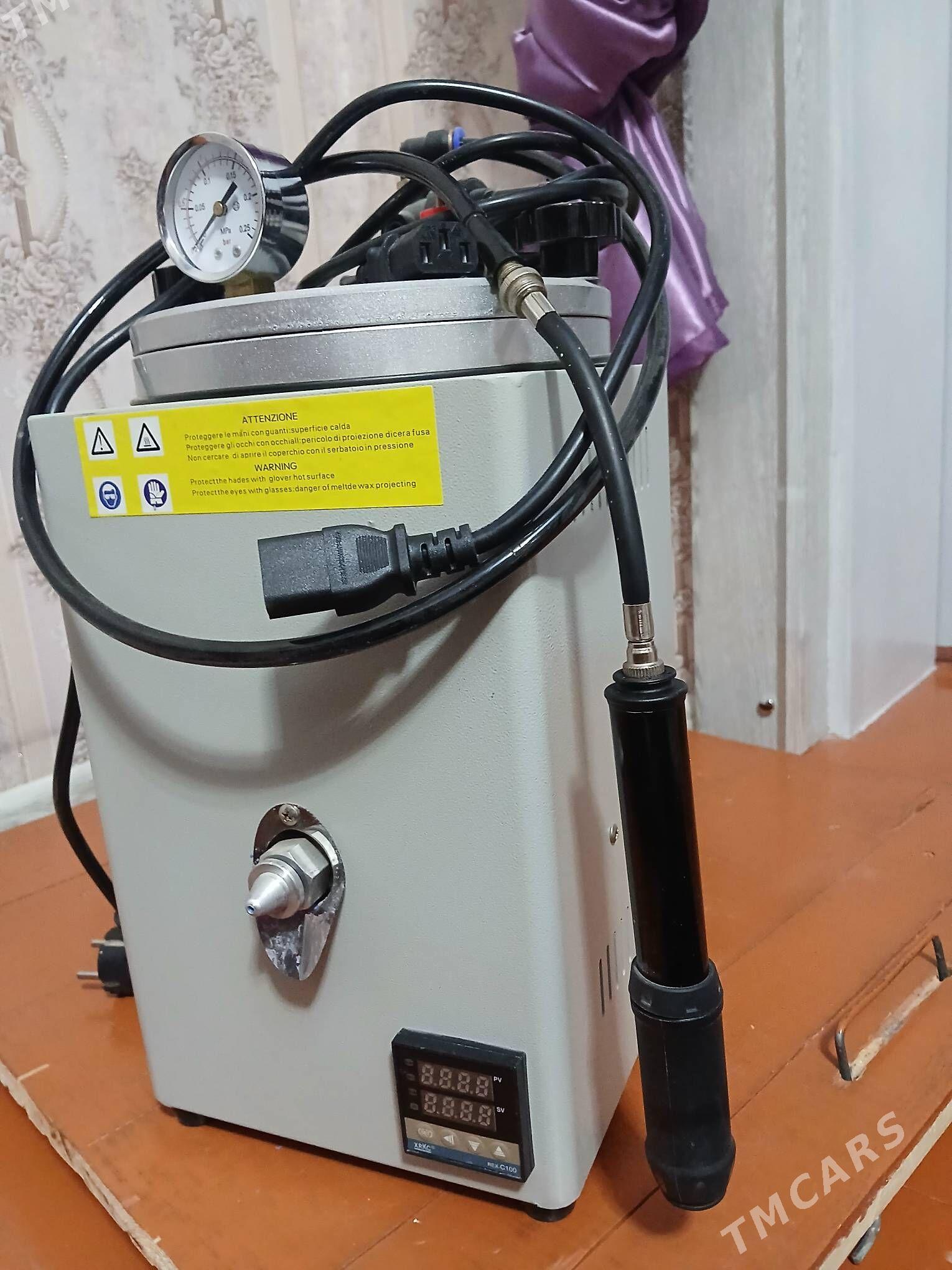 Woskowyy inźektor - Mary - img 1