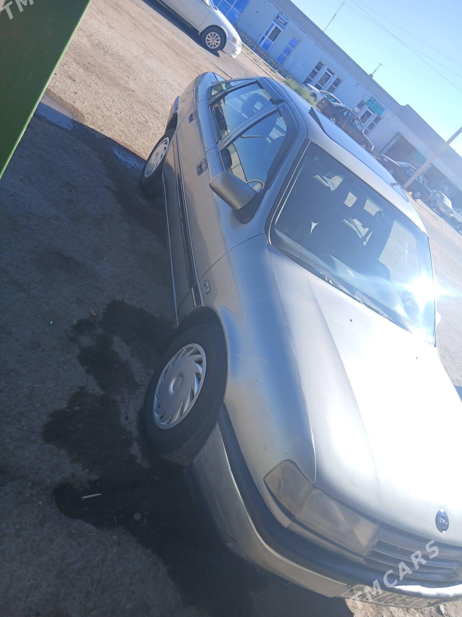 Opel Vectra 1992 - 35 000 TMT - Губадаг - img 5