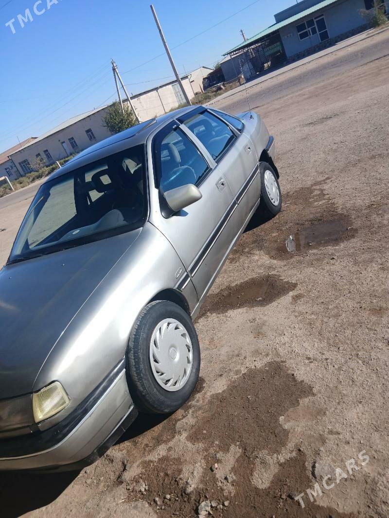 Opel Vectra 1992 - 35 000 TMT - Губадаг - img 3