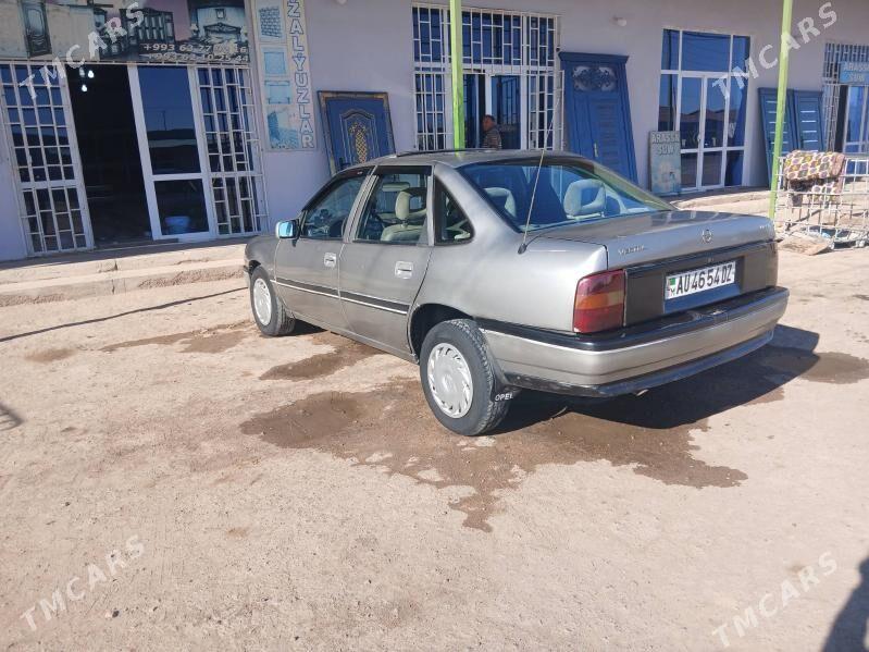 Opel Vectra 1992 - 35 000 TMT - Губадаг - img 2