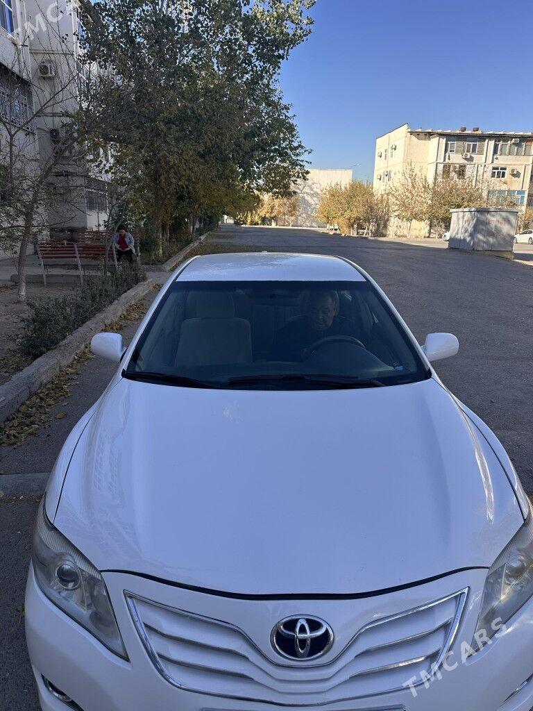Toyota Camry 2009 - 205 000 TMT - 11 мкр - img 4
