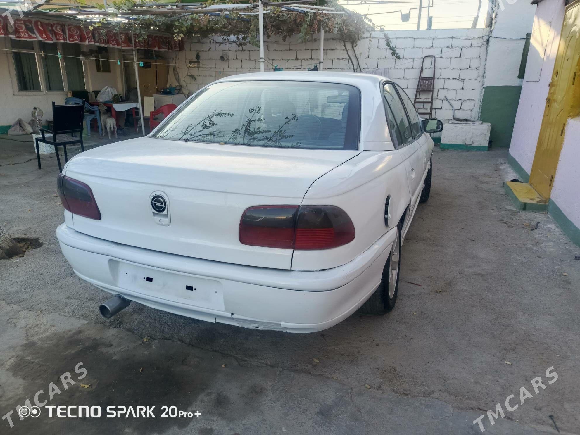 Opel Omega 1996 - 26 000 TMT - Бузмеин - img 3