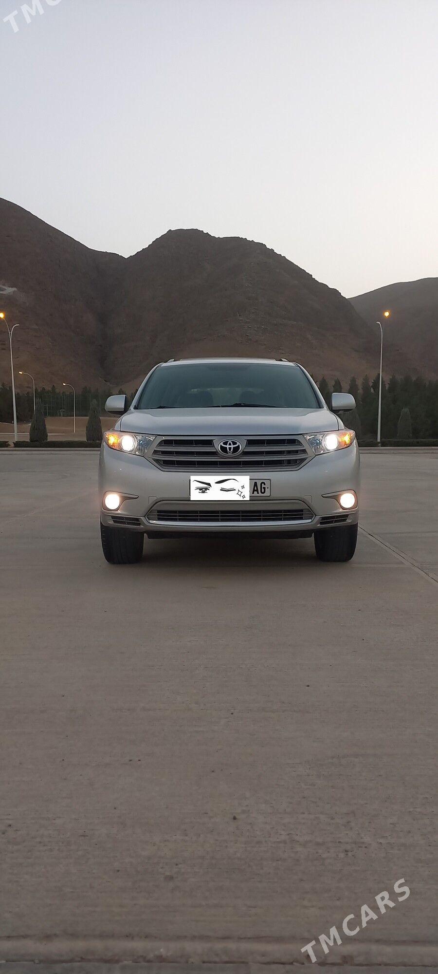 Toyota Highlander 2013 - 375 000 TMT - Багир - img 1