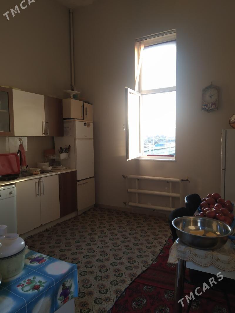 Гоголя полуэлитка - Aşgabat - img 5