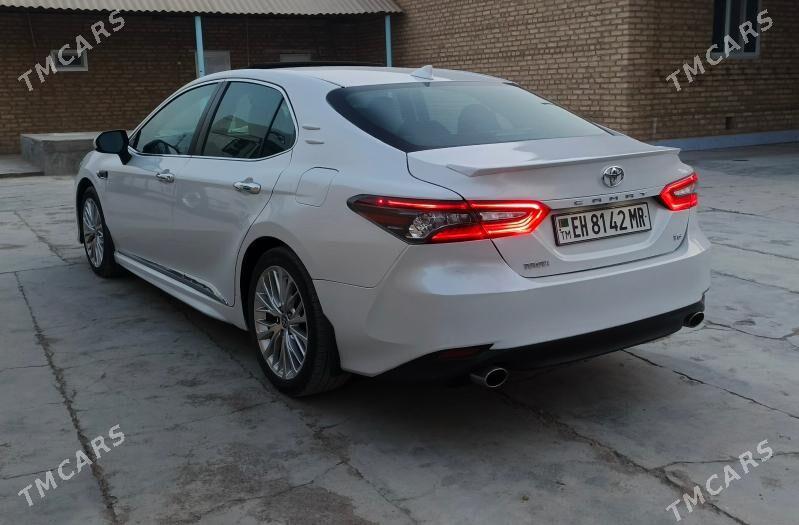 Toyota Camry 2020 - 320 000 TMT - Baýramaly - img 2
