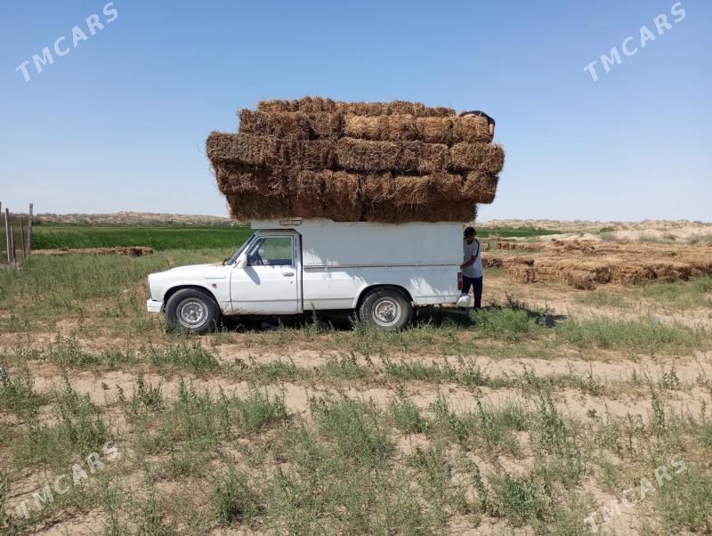 Toyota Hilux 2013 - 110 000 TMT - Aşgabat - img 7