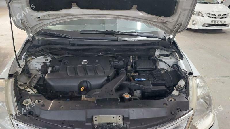 Nissan Versa 2010 - 132 000 TMT - Ашхабад - img 4