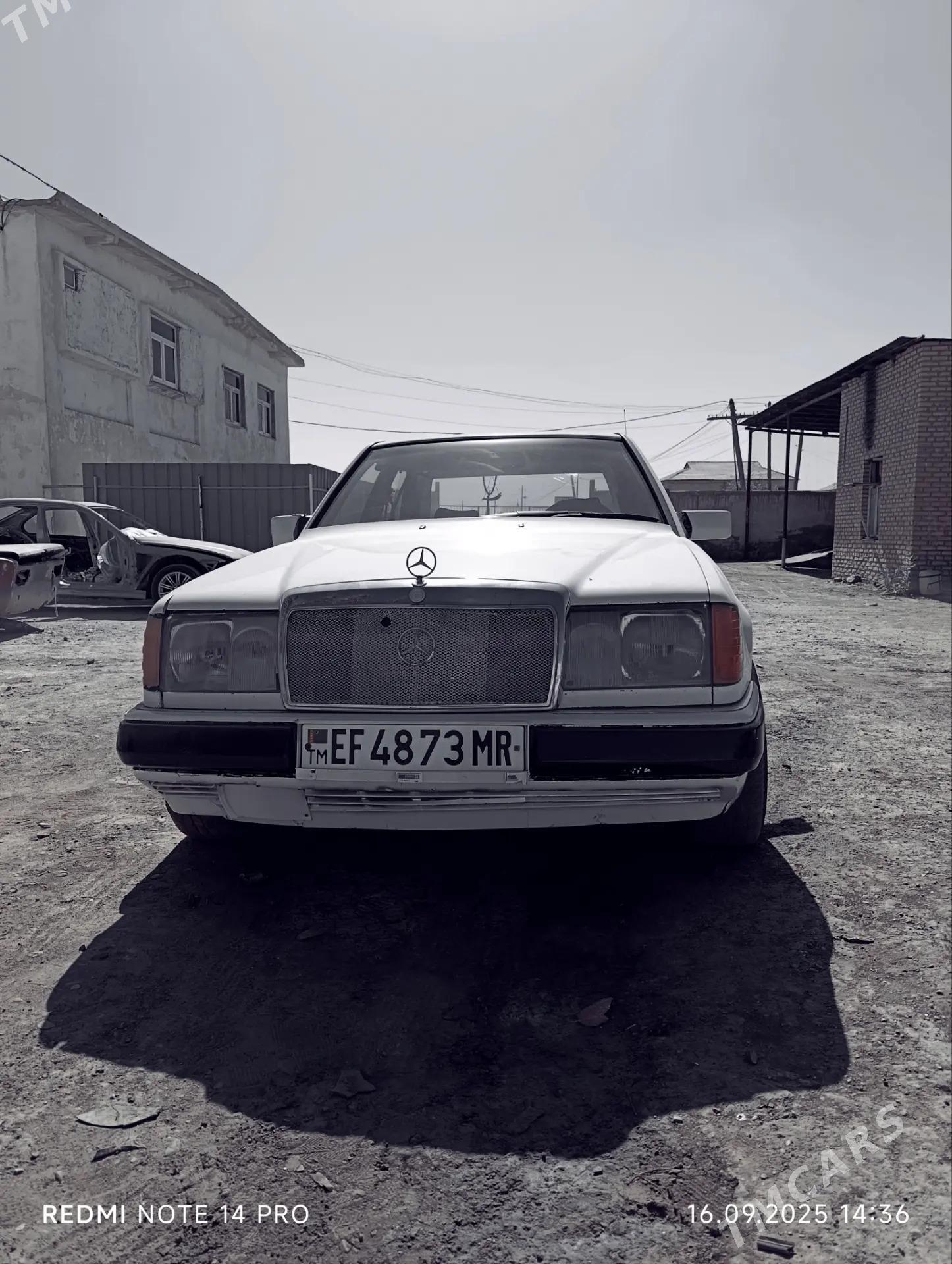 Mercedes-Benz E280 1990 - 28 000 TMT - Mary - img 3