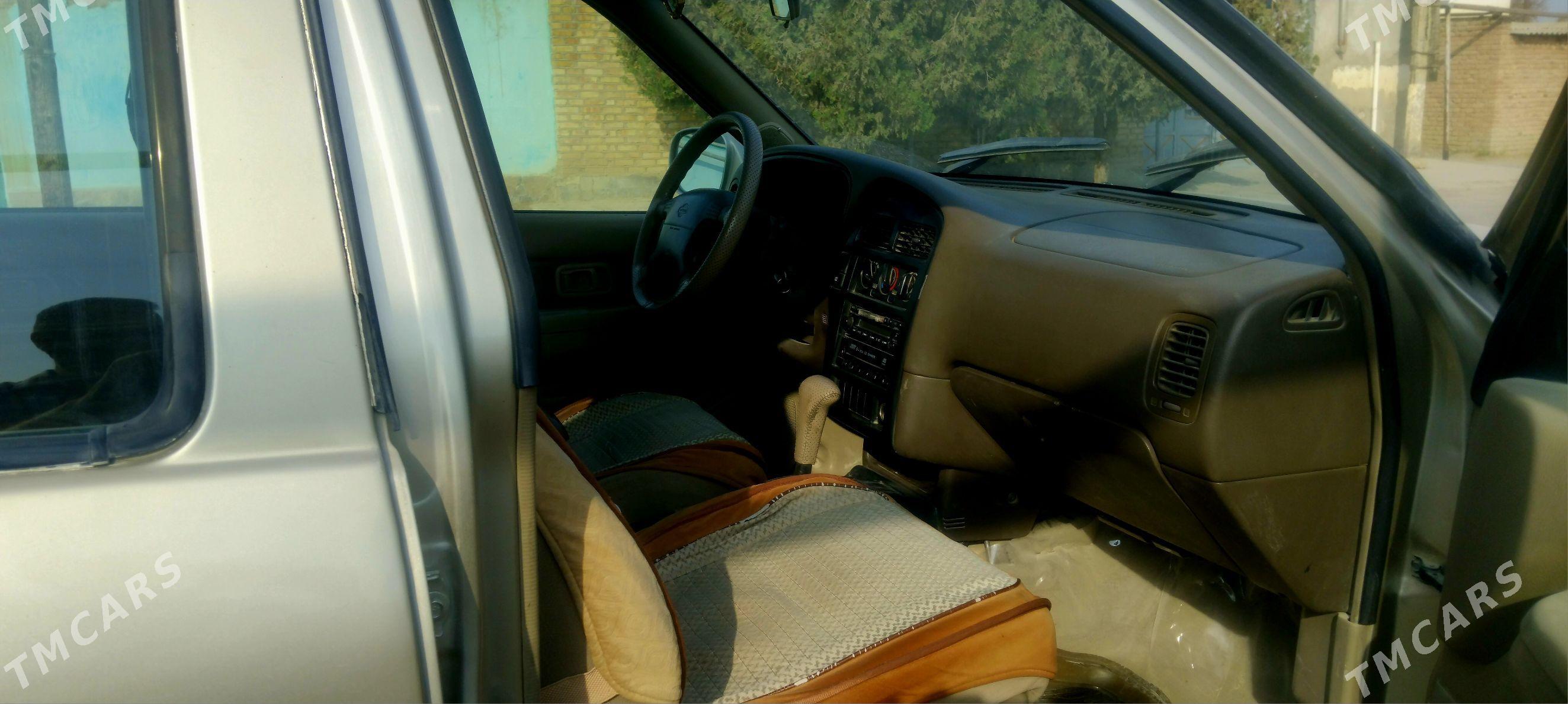 Nissan Pathfinder 1999 - 140 000 TMT - Bäherden - img 6