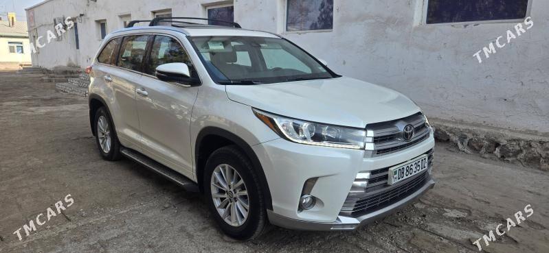 Toyota Highlander 2018 - 460 000 TMT - Gurbansoltan Eje - img 3