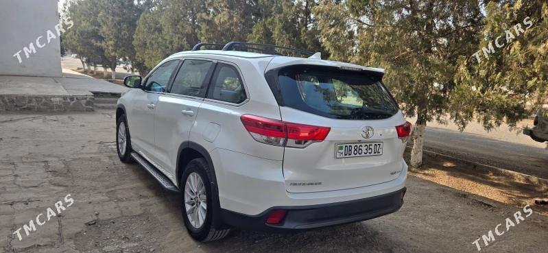 Toyota Highlander 2018 - 460 000 TMT - Gurbansoltan Eje - img 2
